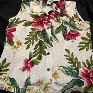 Vintage 80s women sleeveless Hawaiian Shirt